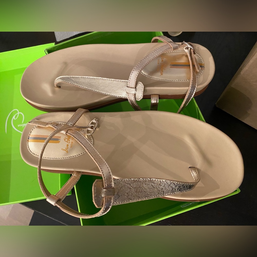Sam Edelman Naomi Thong Sandal in gold NWT